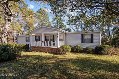 1722 Balsam Dr SW, Supply, NC 28462