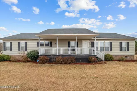 108 Elizabeth Dr, Grifton, NC 28530