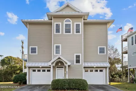 621 Maritime Way, Topsail Beach, NC 28445