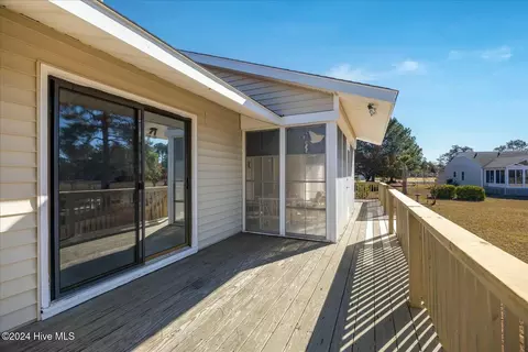 6124 Castleton Ct, New Bern, NC 28560 photo 21