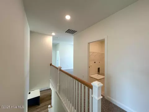 Entry Way - 836 Cooke Dr, Hubert, NC 28539 photo 11 of 15