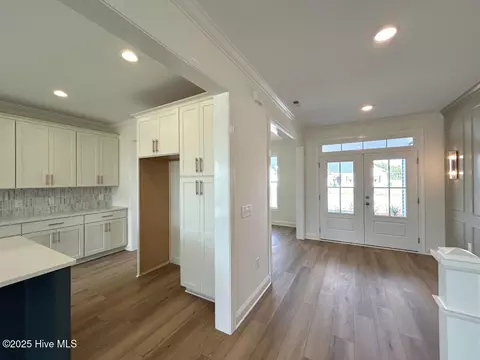 Entry Way - 836 Cooke Dr, Hubert, NC 28539 photo 4 of 15