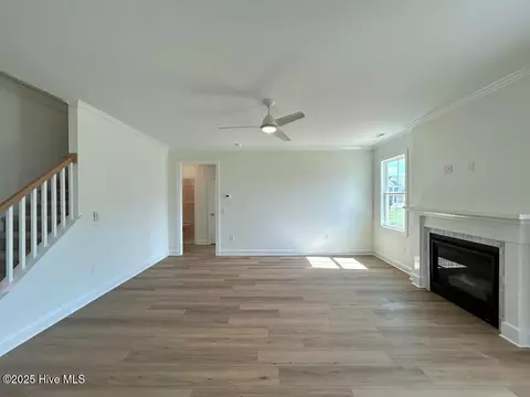 Living - 836 Cooke Dr, Hubert, NC 28539 photo 3 of 9