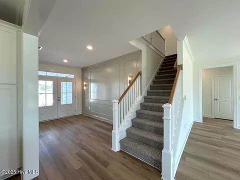 Entry Way - 836 Cooke Dr, Hubert, NC 28539 photo 9 of 15