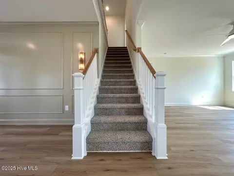 Entry Way - 836 Cooke Dr, Hubert, NC 28539 photo 8 of 15