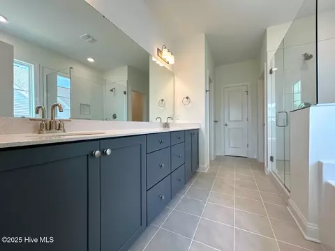 Bath - 836 Cooke Dr, Hubert, NC 28539 photo 3 of 3