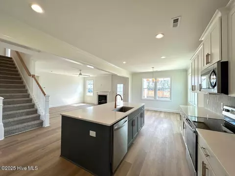 Kitchen - 836 Cooke Dr, Hubert, NC 28539 photo 1 of 8