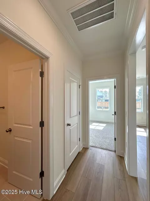Entry Way - 836 Cooke Dr, Hubert, NC 28539 photo 6 of 15