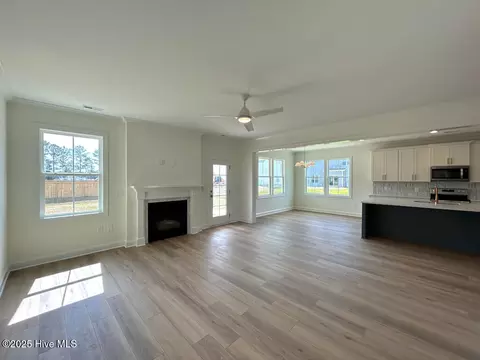 Living - 836 Cooke Dr, Hubert, NC 28539 photo 6 of 9