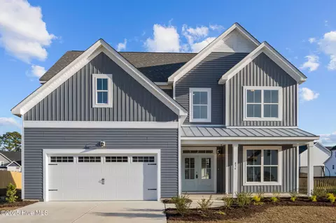 836 Cooke Dr, Hubert, NC 28539