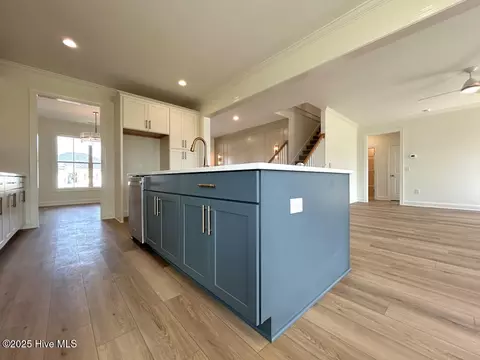 Kitchen - 836 Cooke Dr, Hubert, NC 28539 photo 5 of 8