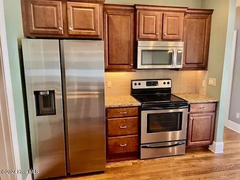 Kitchen - 130 Hannah Dr, Chocowinity, NC 27817 photo 4 of 5