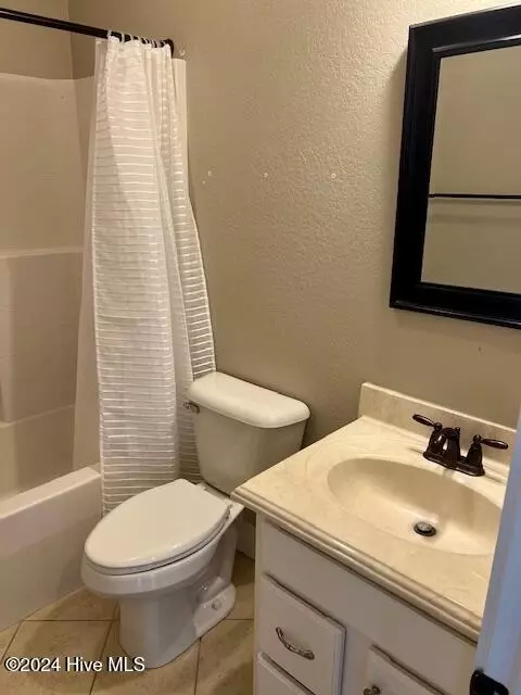 Bath - 130 Hannah Dr, Chocowinity, NC 27817 photo 6 of 7