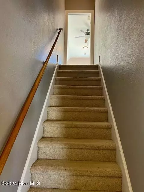 Entry Way - 130 Hannah Dr, Chocowinity, NC 27817 photo 5 of 5