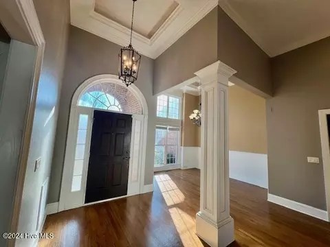 Entry Way - 130 Hannah Dr, Chocowinity, NC 27817 photo 2 of 5