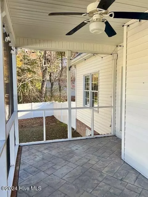 Exterior - 130 Hannah Dr, Chocowinity, NC 27817 photo 2 of 5