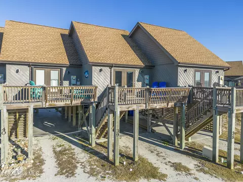 886 New River Inlet Rd #39, North Topsail Beach, NC 28460