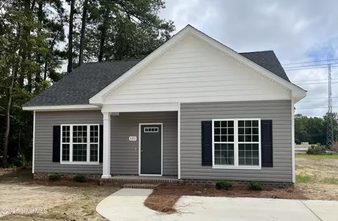 1133 Strawbush Rd, Rocky Mount, NC 27804