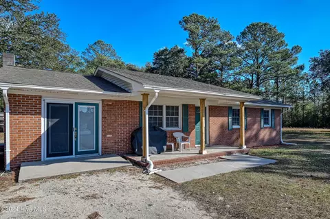 181 Manhollow Church Rd, Hampstead, NC 28443