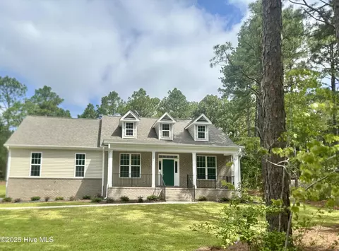 106 Sheffield Ln, West End, NC 27376