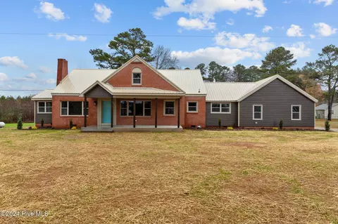 8972 Lancaster Store Rd, Castalia, NC 27816