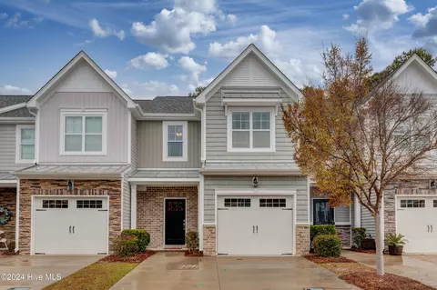 1029 Summer Woods Dr, Wilmington, NC 28412
