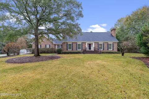 2013 Hawthorne Rd, Wilmington, NC 28403