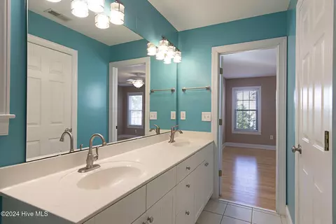 Bath - 242 Doral Dr, Hampstead, NC 28443 photo 2 of 2