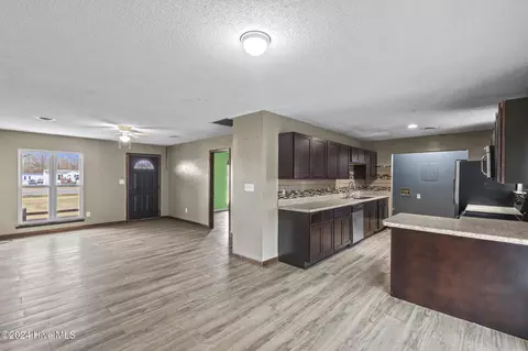 4906 Gum Branch Rd, Jacksonville, NC 28540