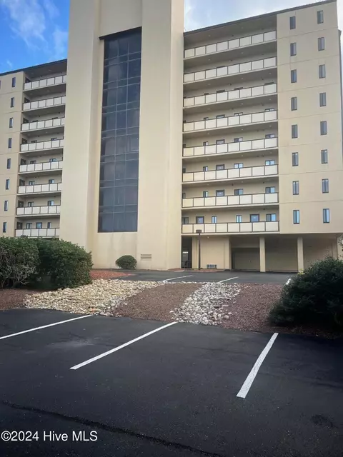 801 Salter Path Rd #202, Indian Beach, NC 28512