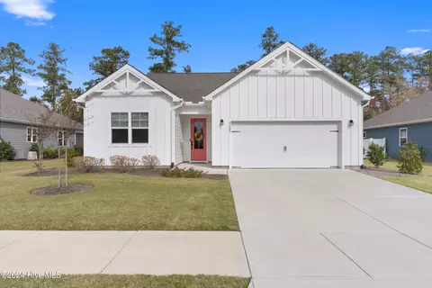 9229 Crossbill Dr, Leland, NC 28451