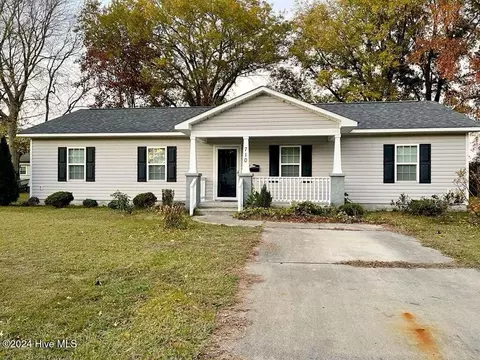 710 Vanderbilt Ln, Greenville, NC 27834
