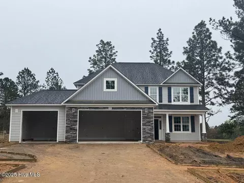 808 Winds Way, Aberdeen, NC 28315