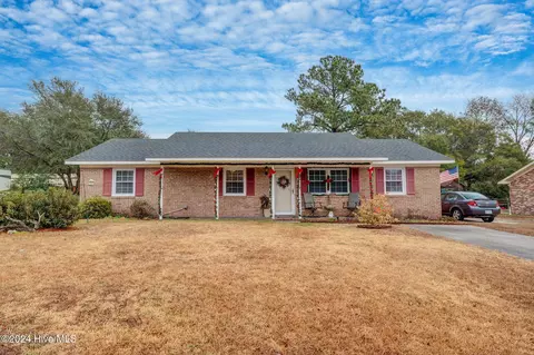 226 Angel Island Rd, Wilmington, NC 28412