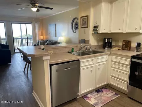 Undisclosed, Atlantic Beach, NC 28512 photo 6