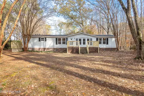 1185 Henderson Rd, Jacksonville, NC 28540