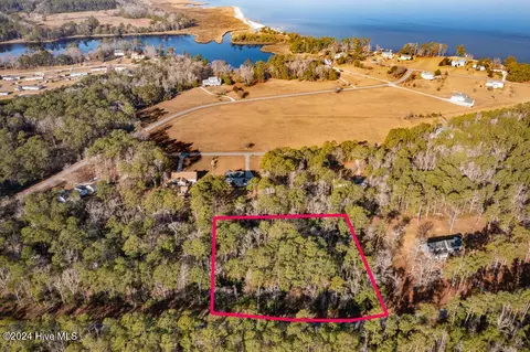 241 Becton Rd, Havelock, NC 28532 photo 2