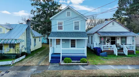 142 E Albemarle St, Edenton, NC 27932