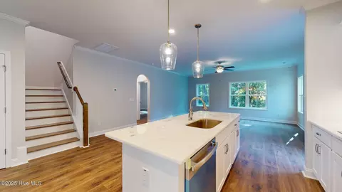 Entry Way - 17 St Georges Dr, Pinehurst, NC 28374 photo 2 of 10