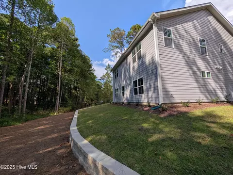 Exterior - 17 St Georges Dr, Pinehurst, NC 28374 photo 4 of 5
