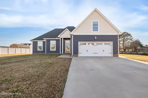 107 Genoa Dr, Elizabeth City, NC 27909