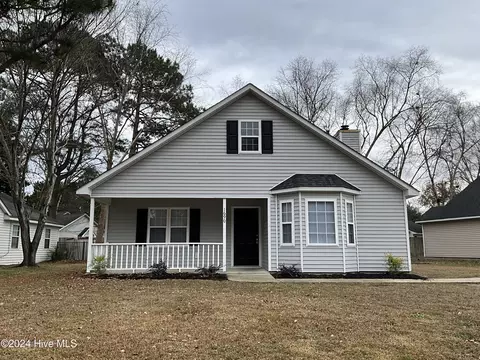 1690 Scarborough Rd, Greenville, NC 27858