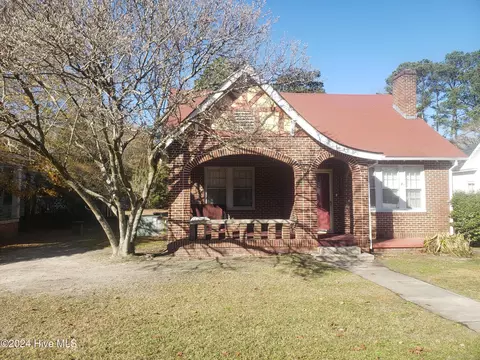 213 W Greene St, Snow Hill, NC 28580