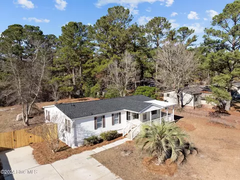 9224 Highland Hills Dr NE, Leland, NC 28451