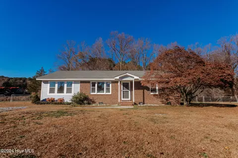 112 Fox Dr, Dudley, NC 28333