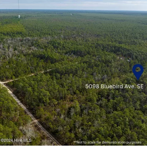 5098 Bluebird Ave, Southport, NC 28461