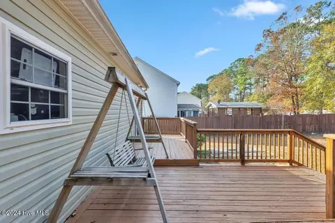 Exterior - 113 Craig Dr, Hubert, NC 28539 photo 1 of 5