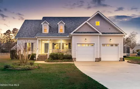 3614 John Dawson Cir, Ayden, NC 28513
