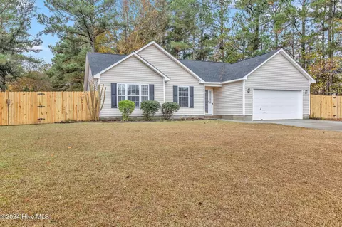 276 Huff Dr, Jacksonville, NC 28546