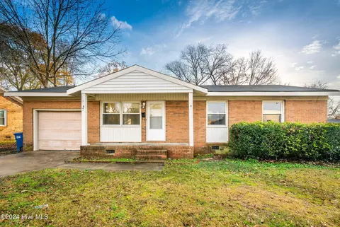 4033 Laurinburg Rd, Ayden, NC 28513
